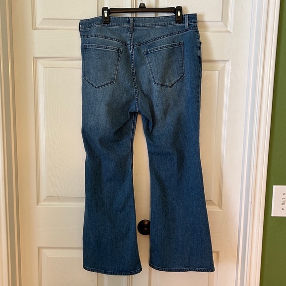 OLD NAVY BELL BOTTOM JEANS~ 16P~NWOT~W 36.5โ~L 30โ~Bell 22โ Around~High Waist - Picture 7 of 11